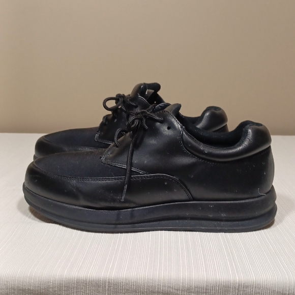 Sz 8 Black "Pleasure" Work Shoes by P. W. Minor - Picture 2 of 7